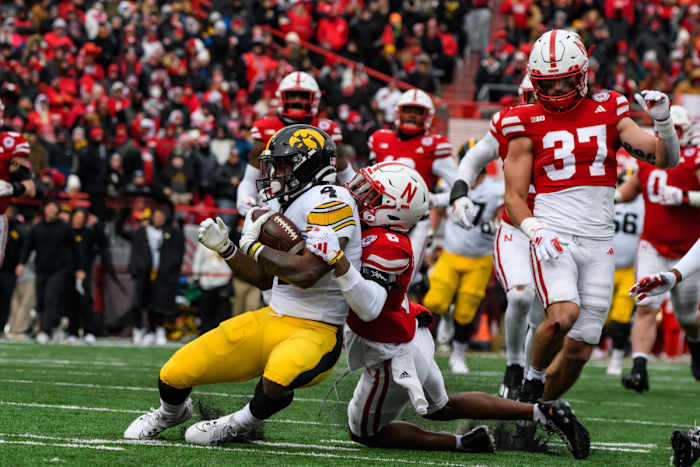 06_Quinton Newsome_FB vs Iowa 1124